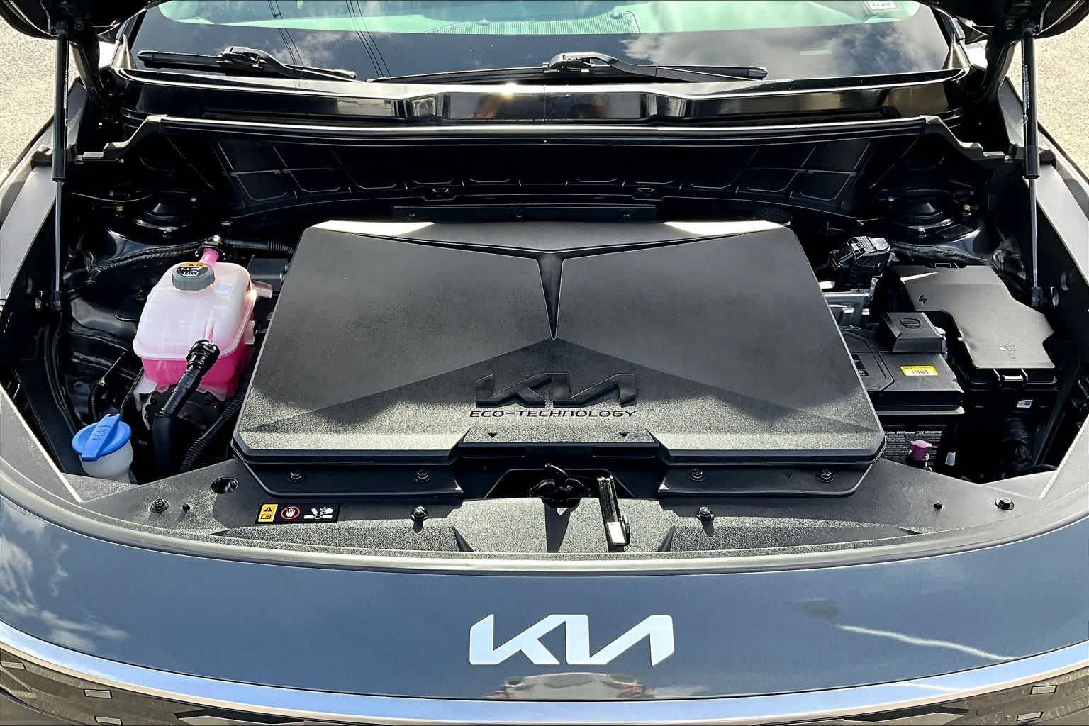 Thumbnail: 2024 Kia Niro - 9