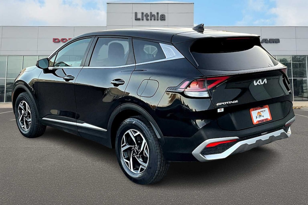 Used 2024 Kia Sportage LX SUV