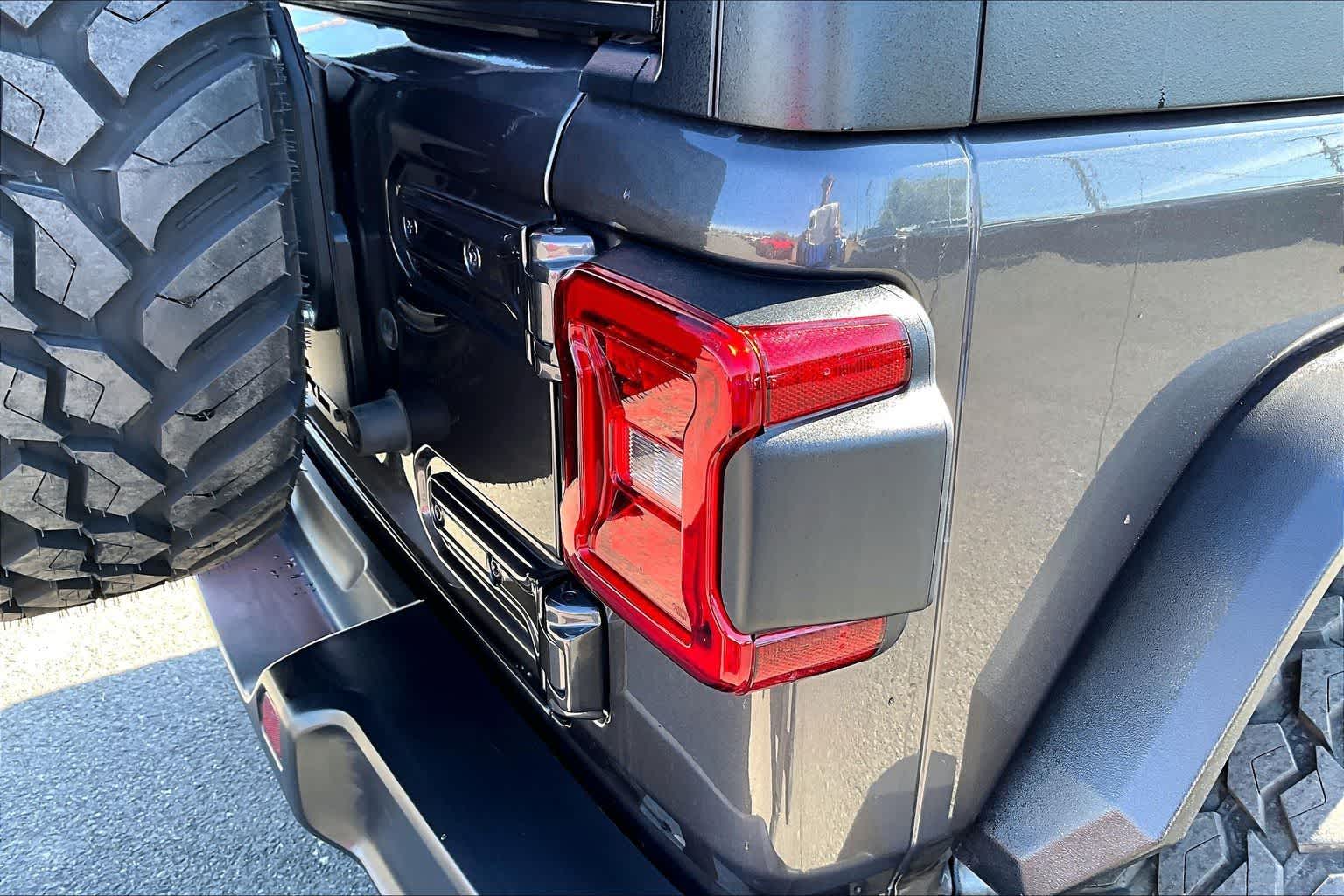 Thumbnail: 2025 Jeep Wrangler - 31