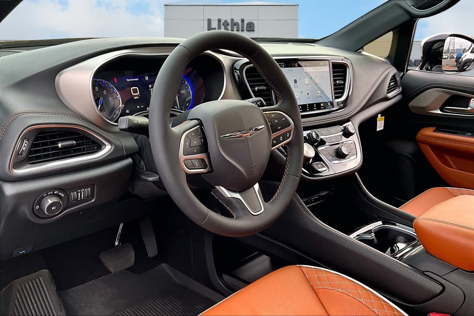 Thumbnail: 2026 Chrysler Pacifica - 2