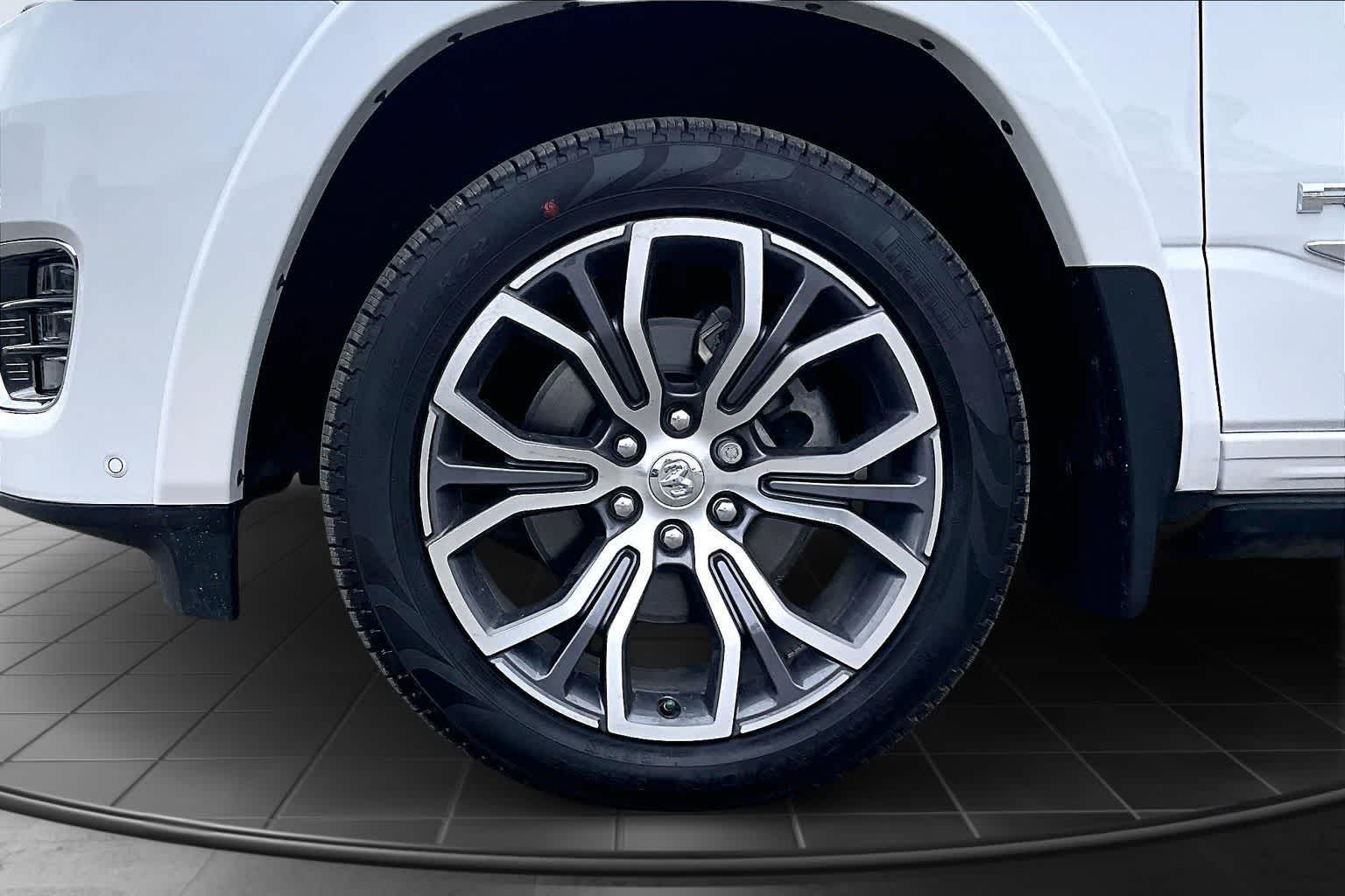 Thumbnail: 2026 RAM 1500 - 8