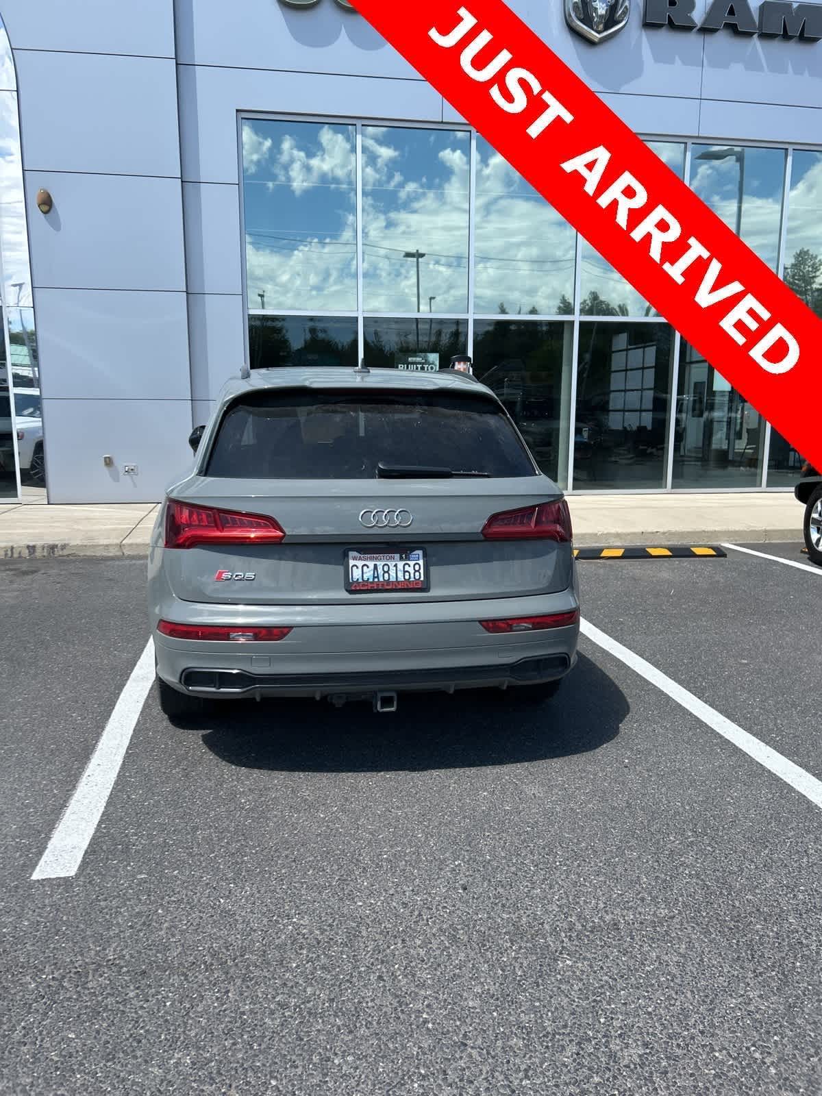 Thumbnail: 2019 Audi SQ5 - 3