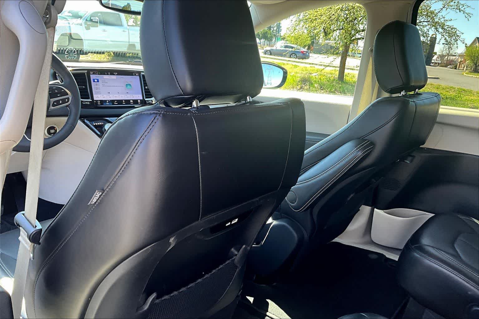 Thumbnail: 2024 Chrysler Pacifica - 12