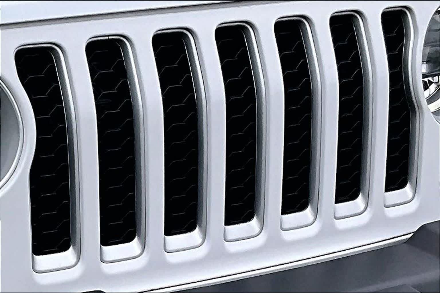 Thumbnail: 2023 Jeep Wrangler - 33