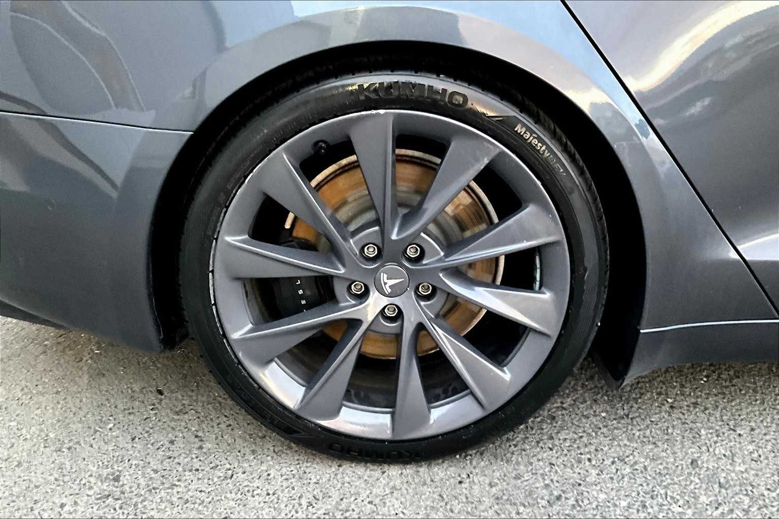 Thumbnail: 2022 Tesla Model S - 35