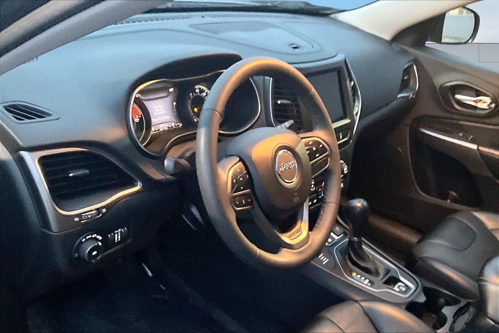 Used 2022 Jeep Cherokee Latitude Lux SUV