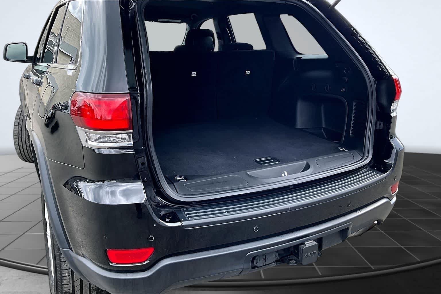 Thumbnail: 2022 Jeep Grand Cherokee - 19