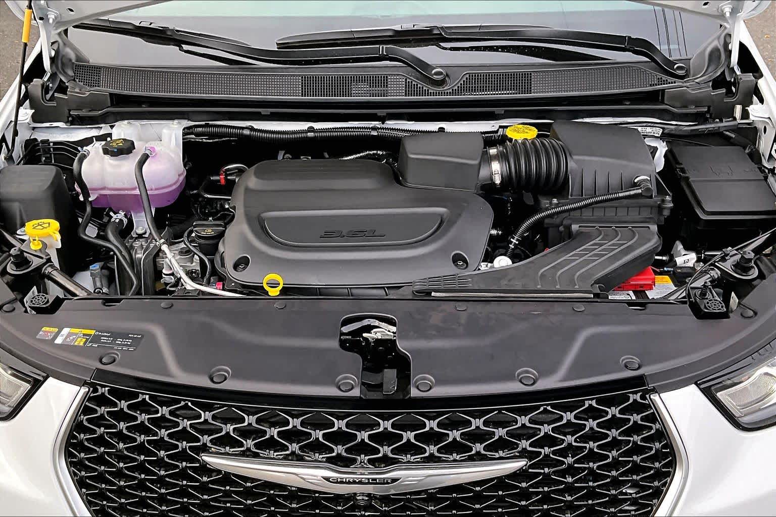 Thumbnail: 2026 Chrysler Pacifica - 9