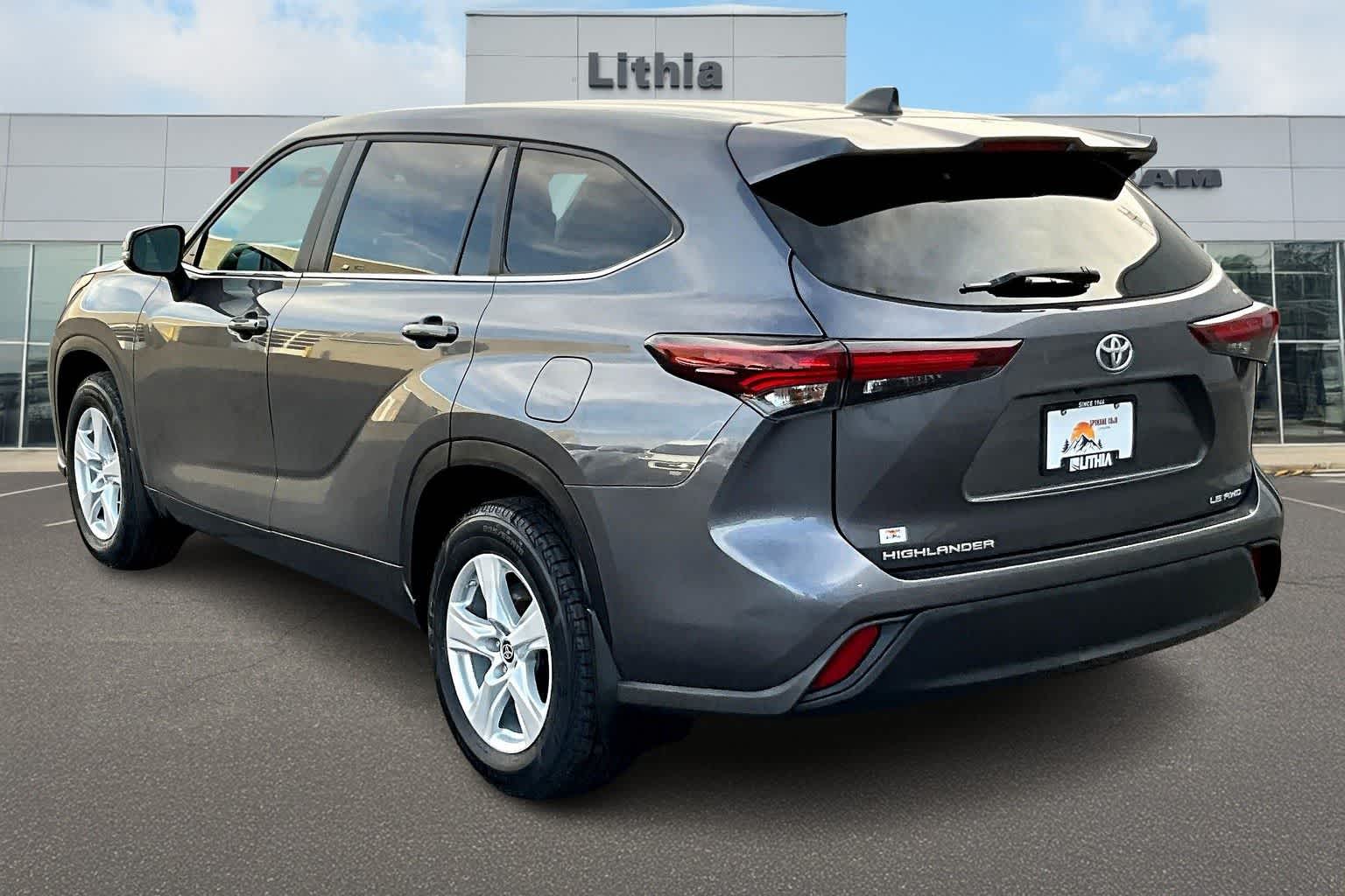 Thumbnail: 2024 Toyota Highlander - 4
