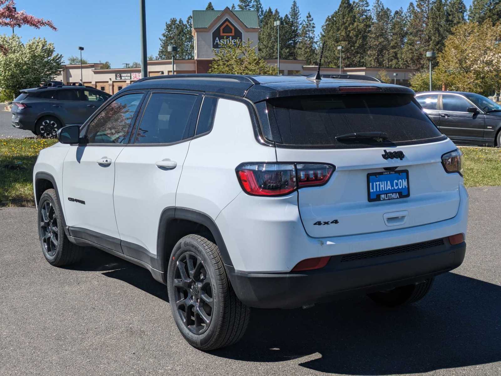 Thumbnail: 2024 Jeep Compass - 4