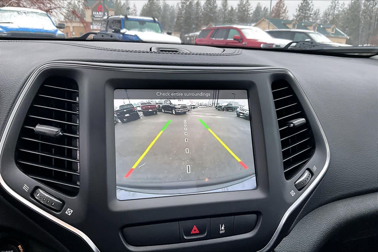 Thumbnail: 2022 Jeep Cherokee - 27