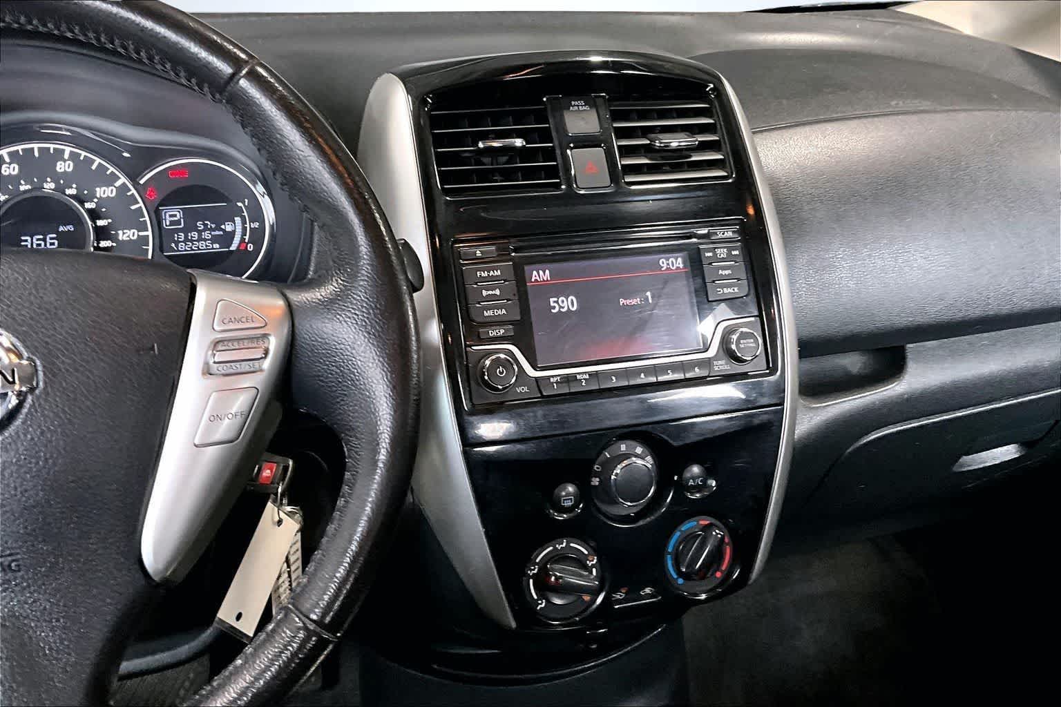 Thumbnail: 2015 Nissan Versa Note - 16