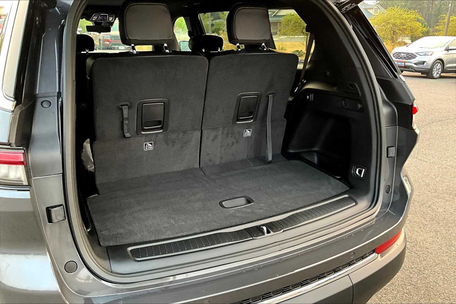 Thumbnail: 2025 Jeep Grand Cherokee L - 19