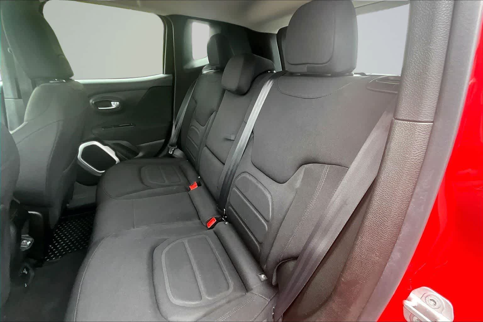 Thumbnail: 2018 Jeep Renegade - 13
