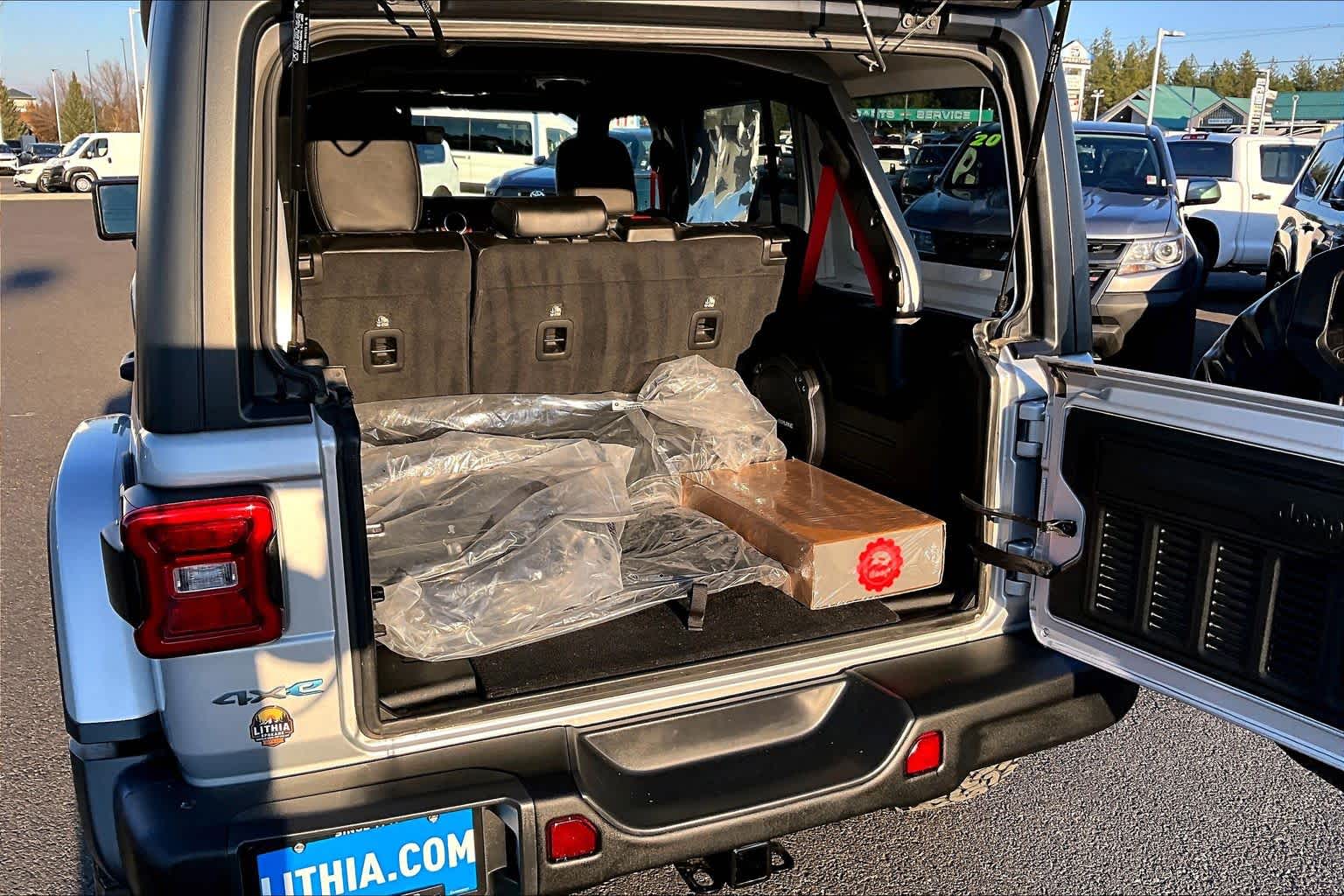 Thumbnail: 2023 Jeep Wrangler - 19