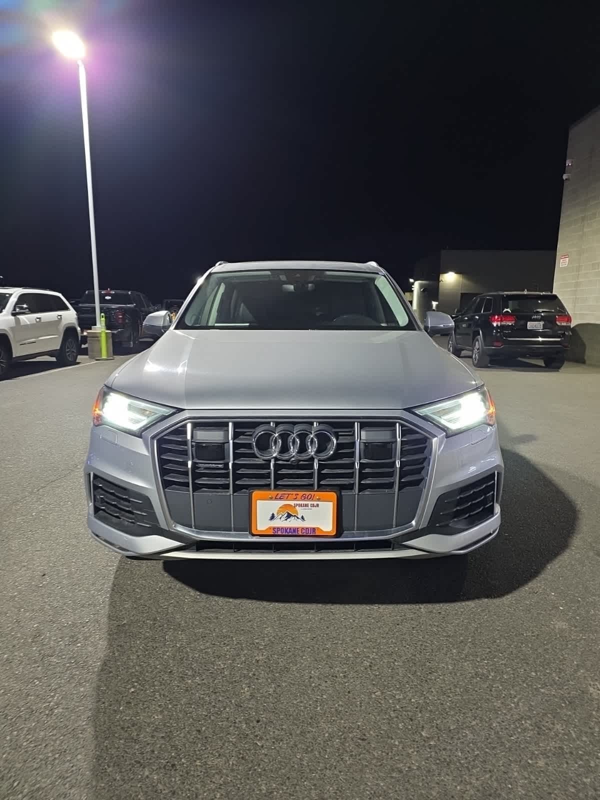 2022 Audi Q7 55 Premium Plus photo 2