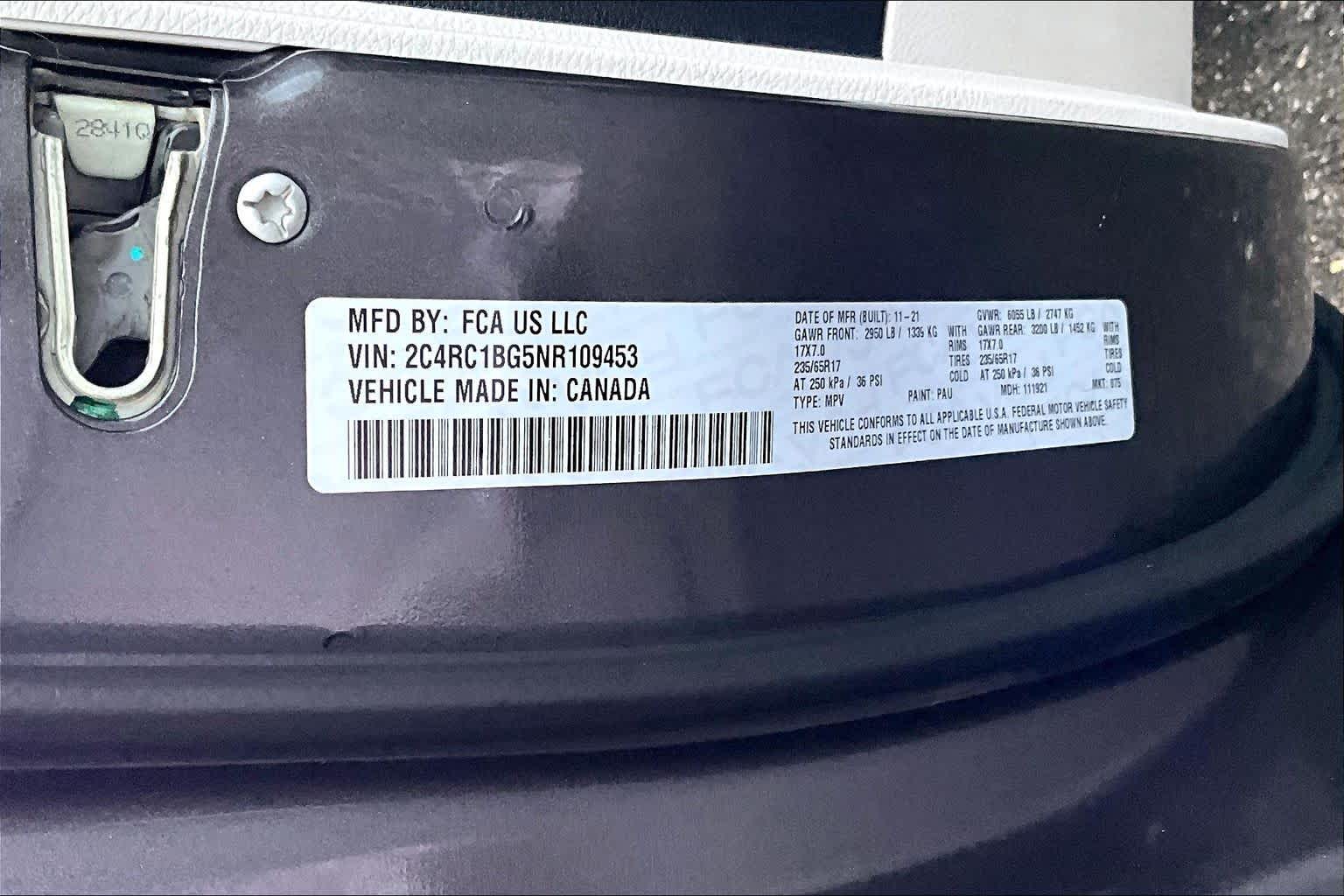 Thumbnail: 2022 Chrysler Pacifica - 21