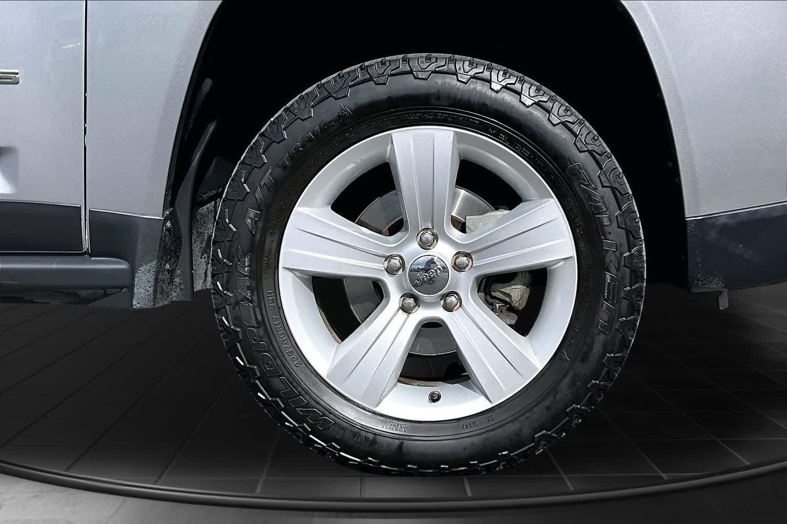 Thumbnail: 2017 Jeep Compass - 33