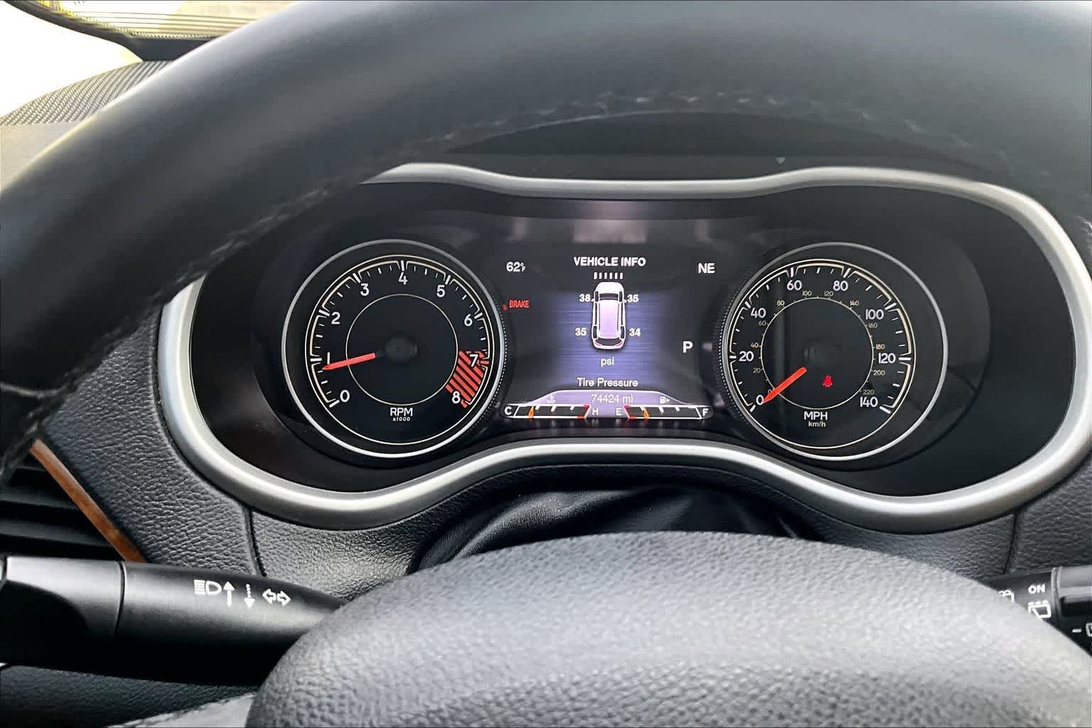 Thumbnail: 2015 Jeep Cherokee - 18