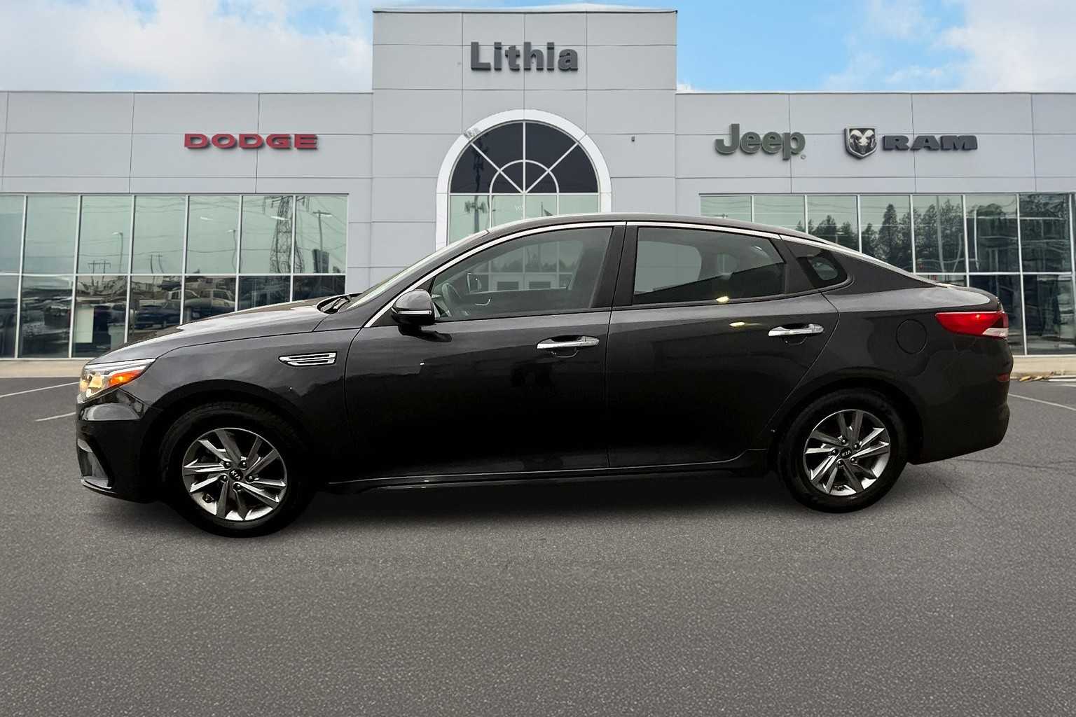 2019 Kia Optima LX photo 2