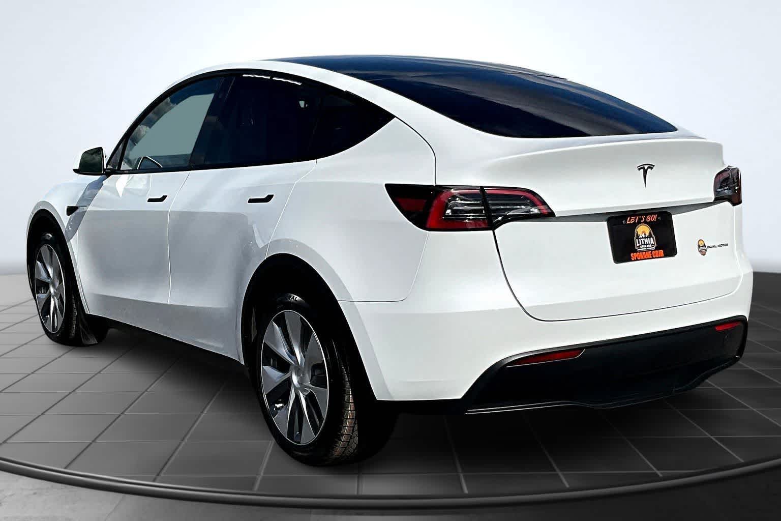 Thumbnail: 2023 Tesla Model Y - 4