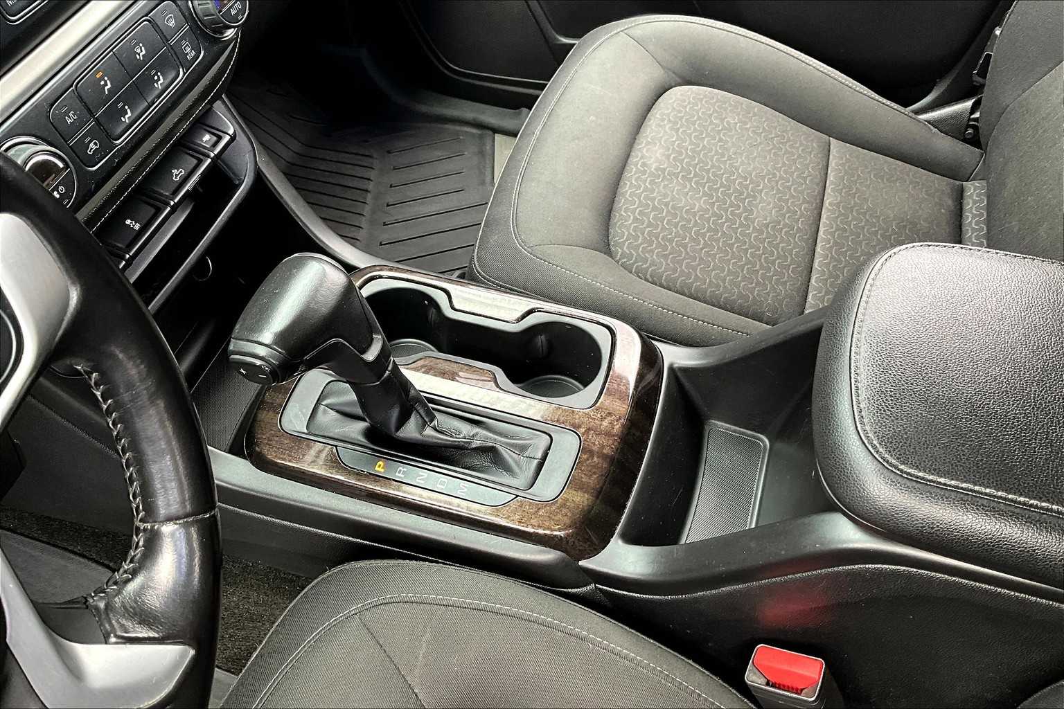 2016 GMC Canyon SLE 14