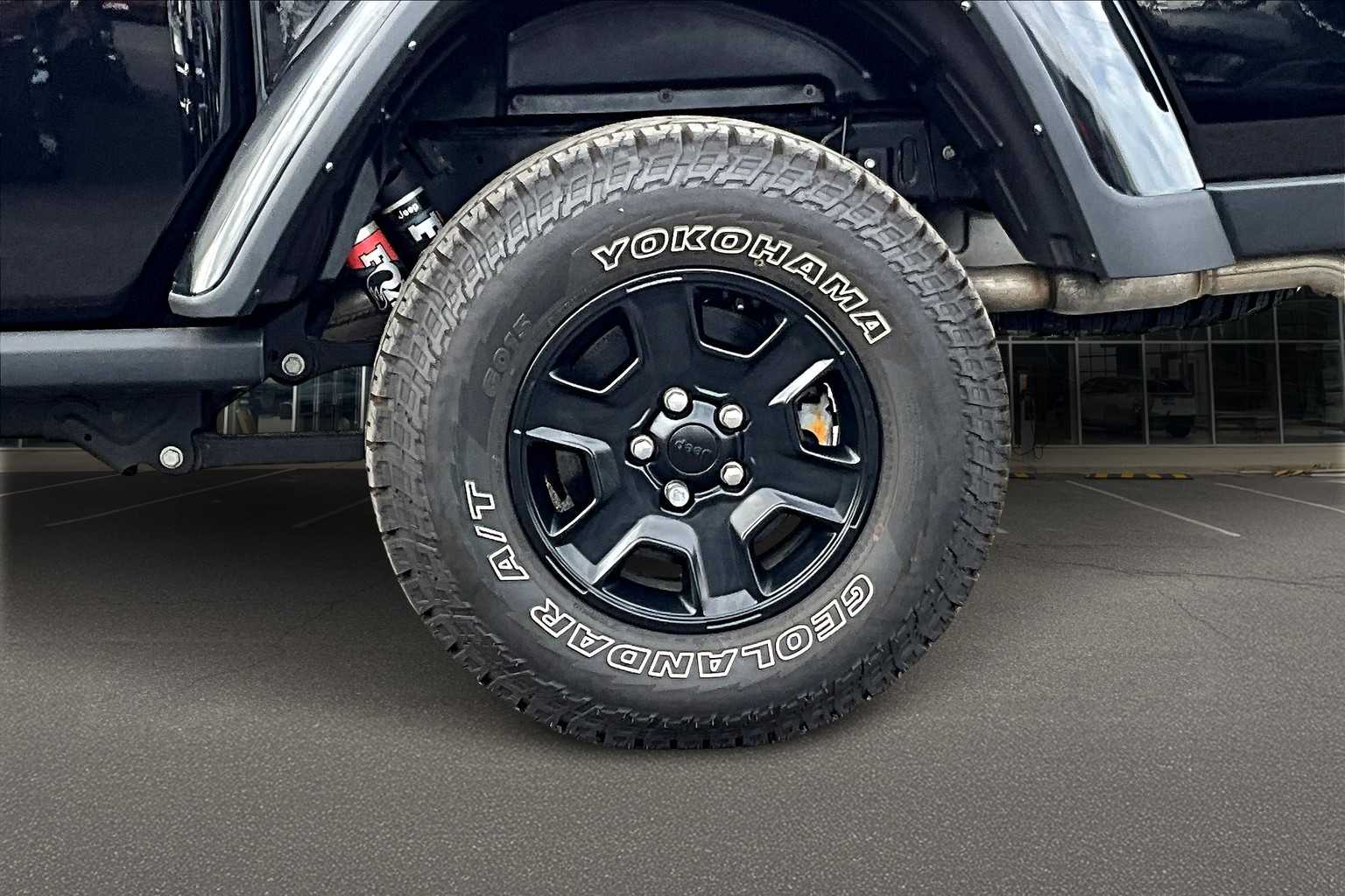 Thumbnail: 2022 Jeep Gladiator - 36