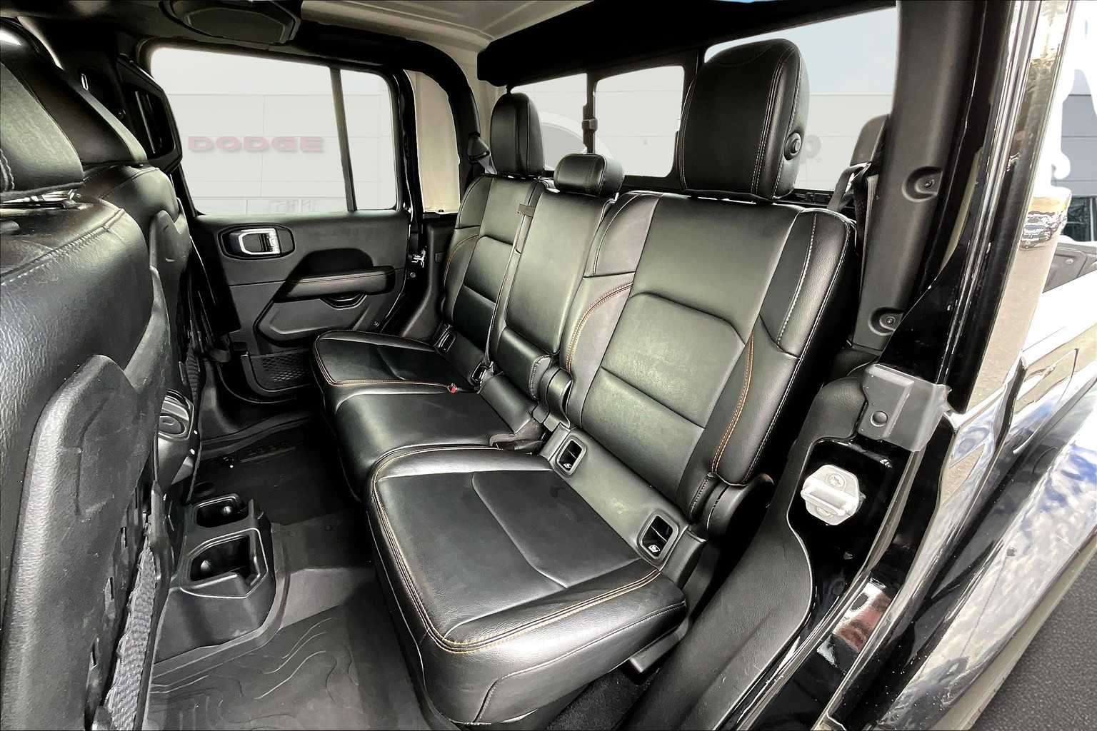 Thumbnail: 2022 Jeep Gladiator - 13