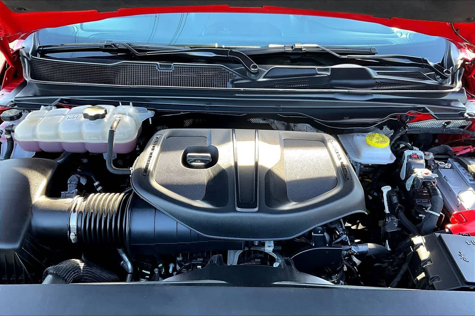 Thumbnail: 2025 RAM 1500 - 9