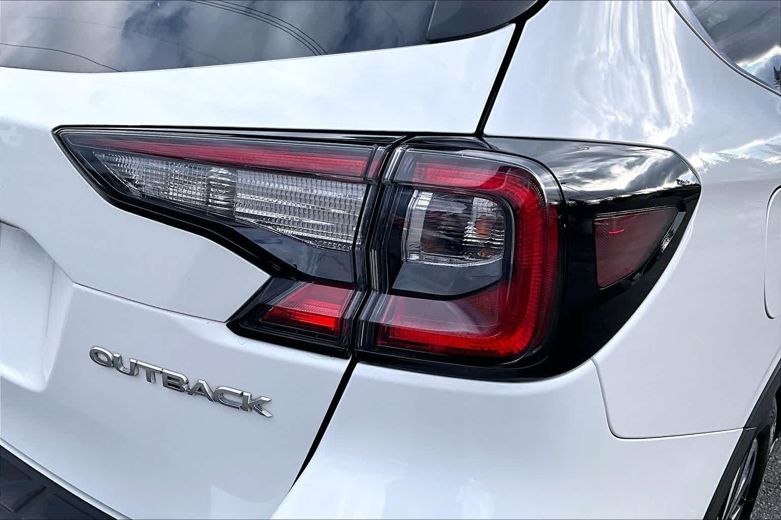 Thumbnail: 2022 Subaru Outback - 32