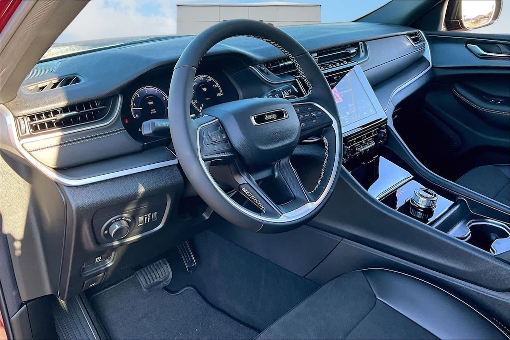 New 2025 Jeep Grand Cherokee Altitude X Sport Utility