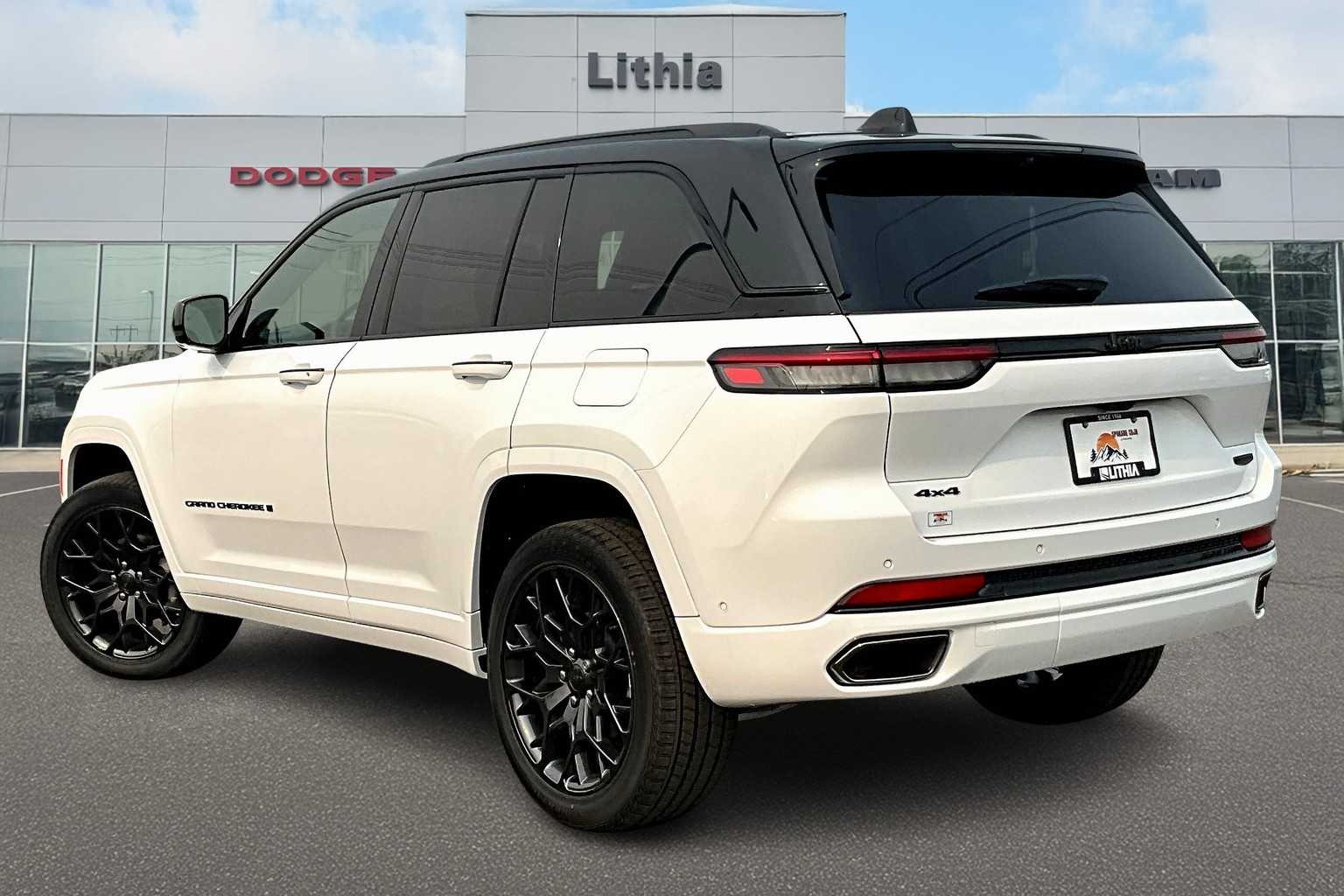 Thumbnail: 2025 Jeep Grand Cherokee - 4