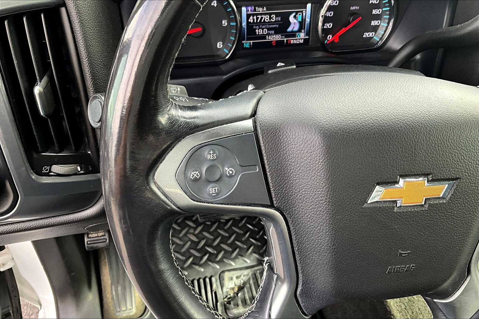 Thumbnail: 2015 Chevrolet Silverado 1500 - 25