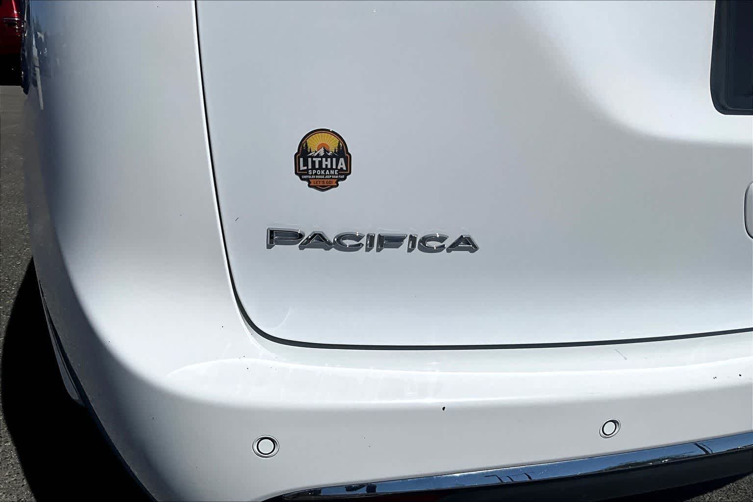 Thumbnail: 2024 Chrysler Pacifica - 7