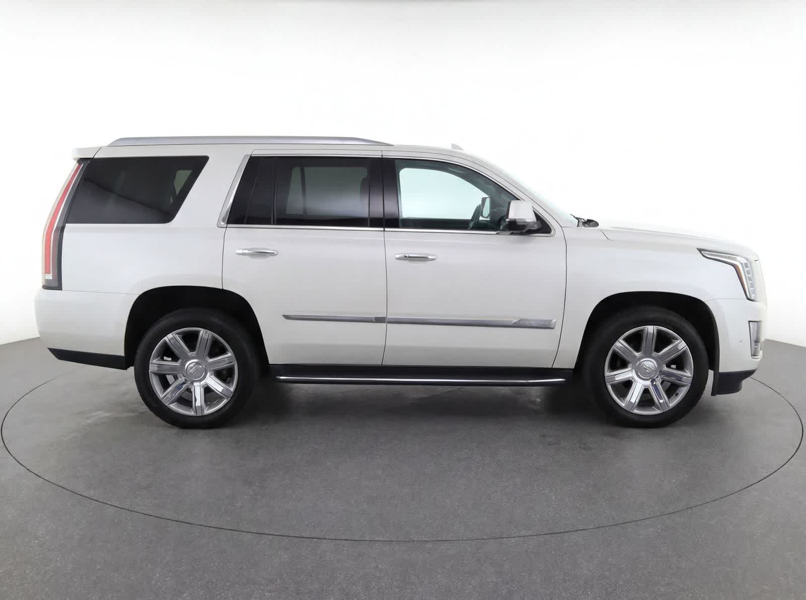 Thumbnail: 2017 Cadillac Escalade - 8
