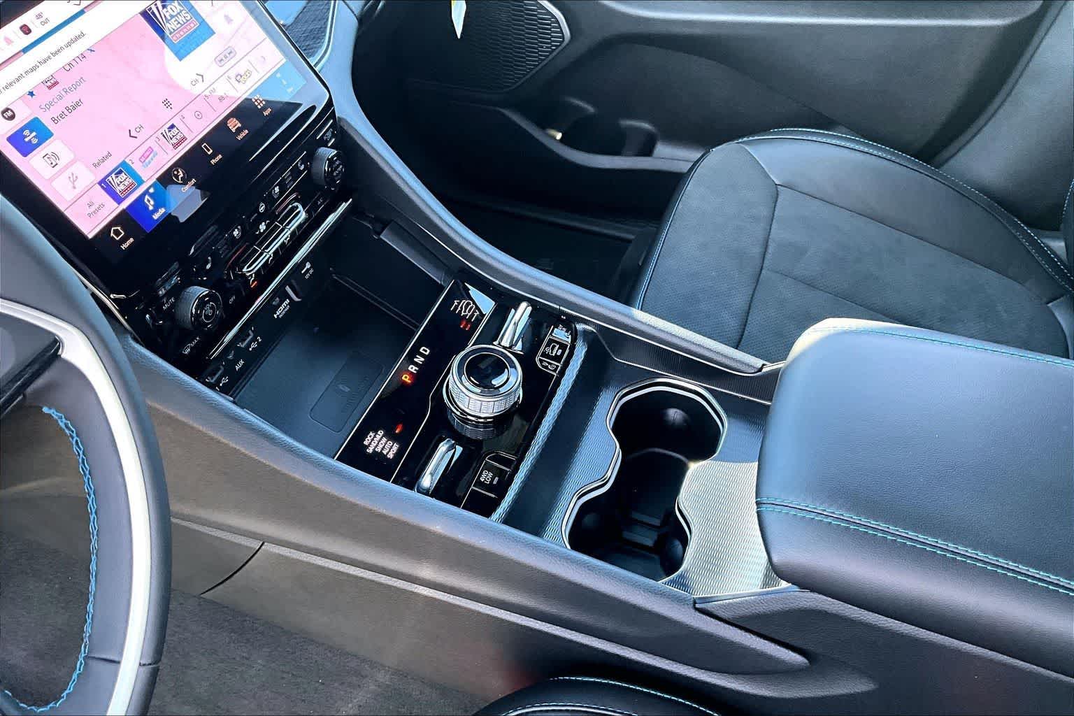 Thumbnail: 2025 Jeep Grand Cherokee - 17