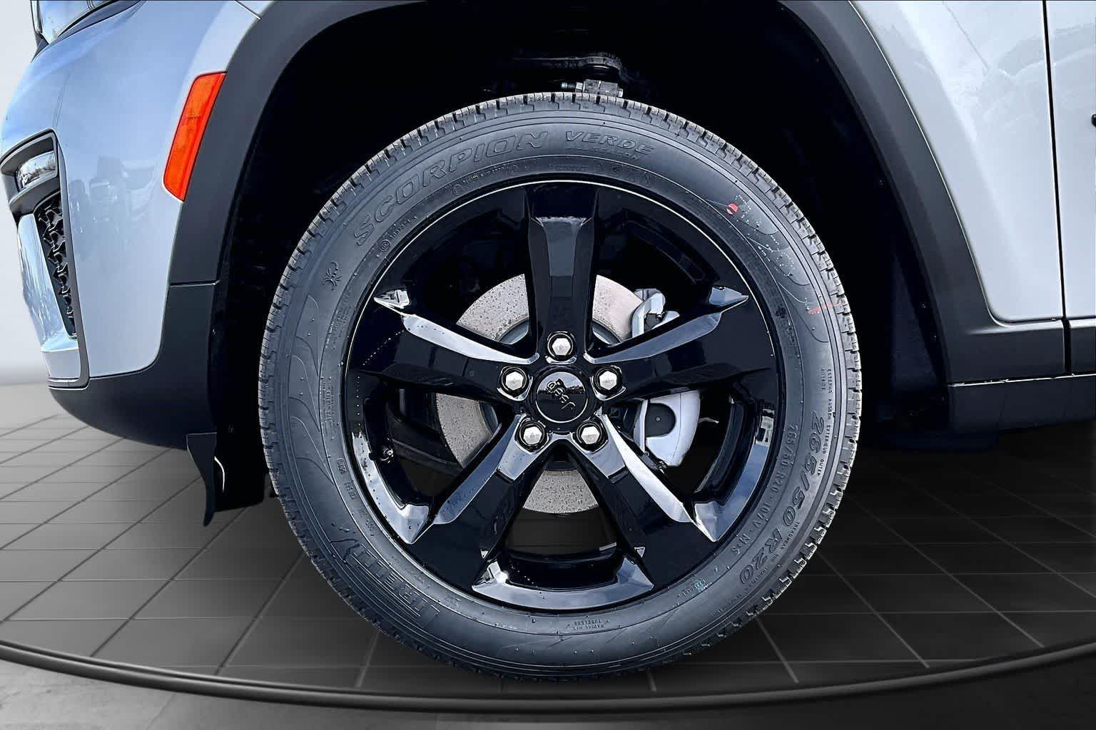 Thumbnail: 2026 Jeep Grand Cherokee - 8