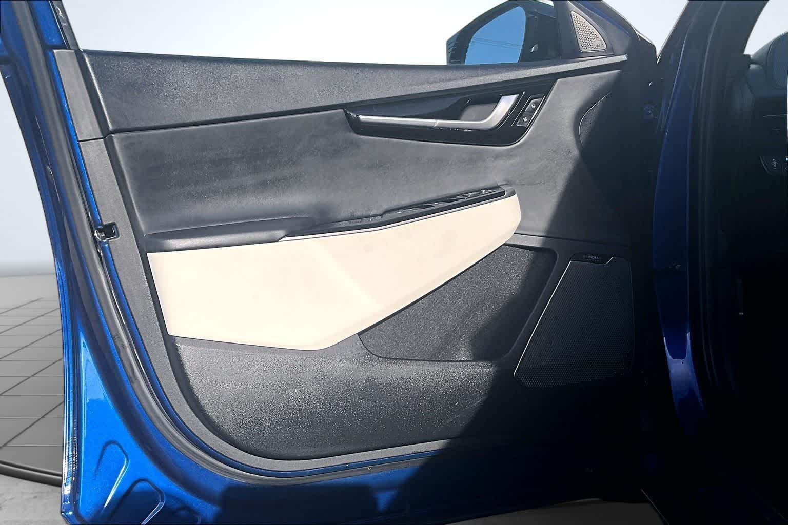 Thumbnail: 2023 Kia EV6 - 28