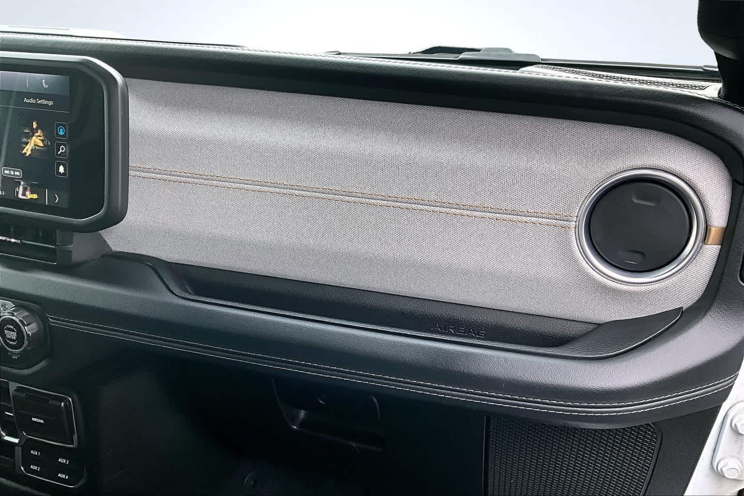 Thumbnail: 2024 Jeep Wrangler - 24