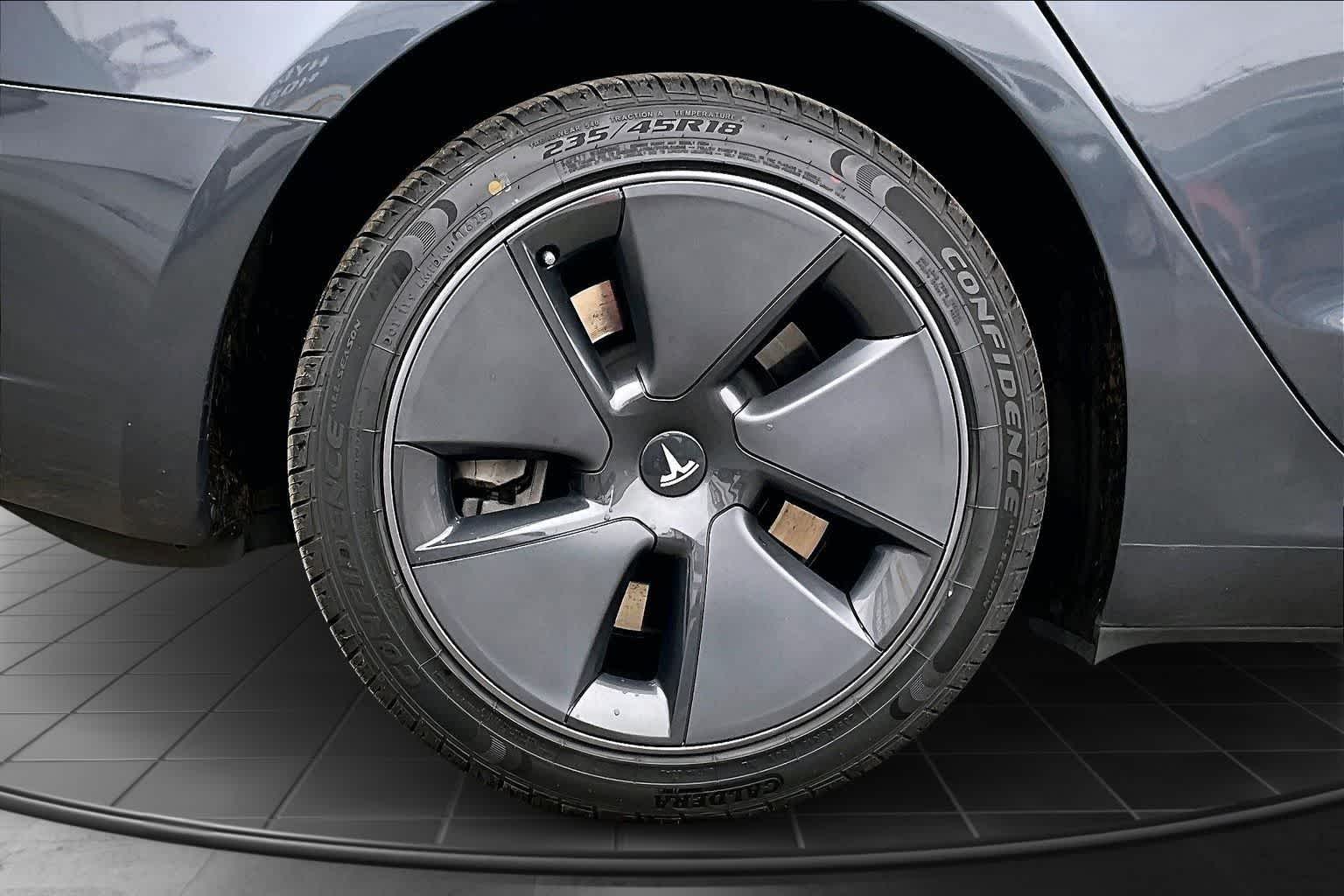 Thumbnail: 2023 Tesla Model 3 - 35