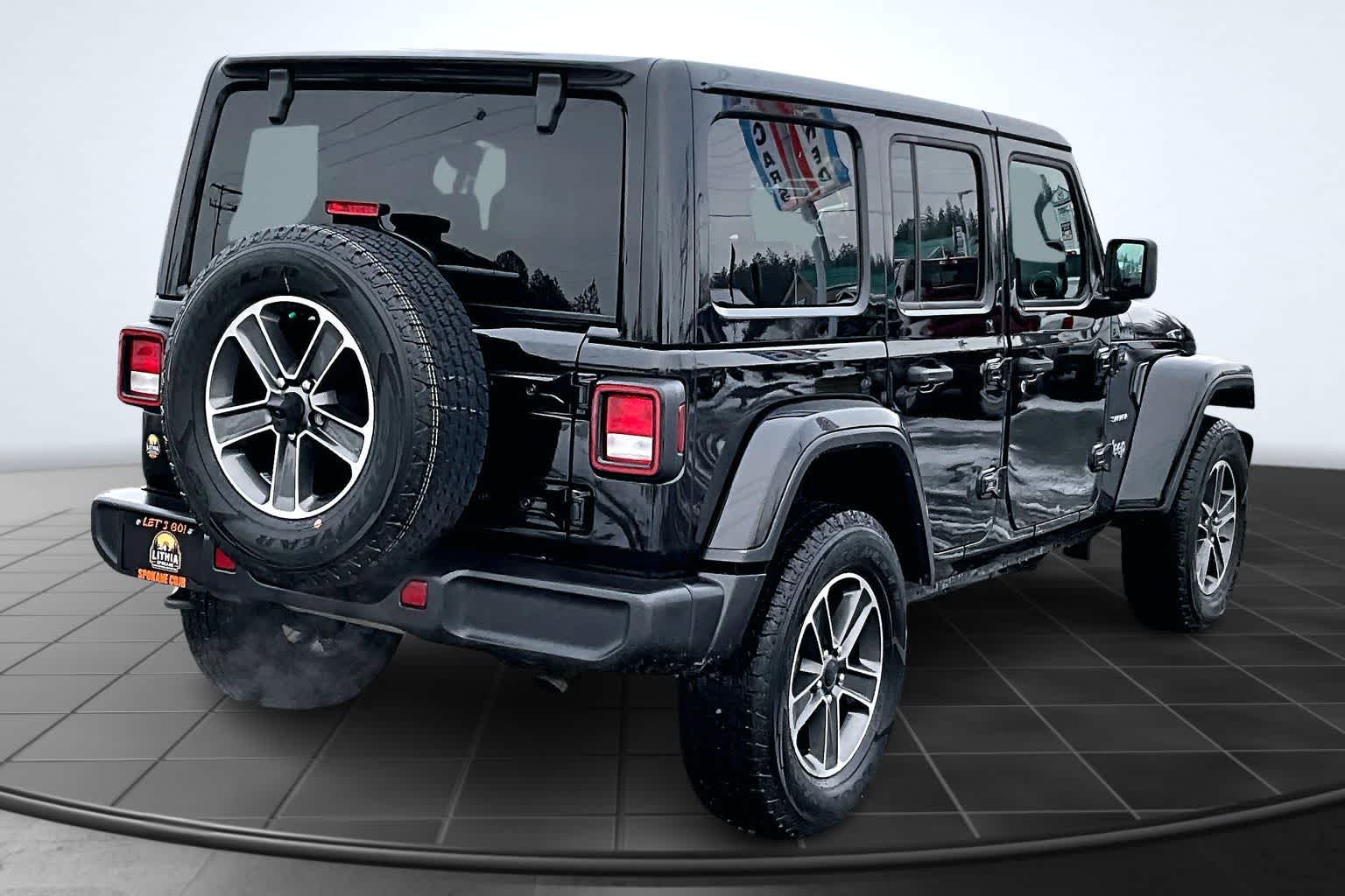 Thumbnail: 2023 Jeep Wrangler - 23
