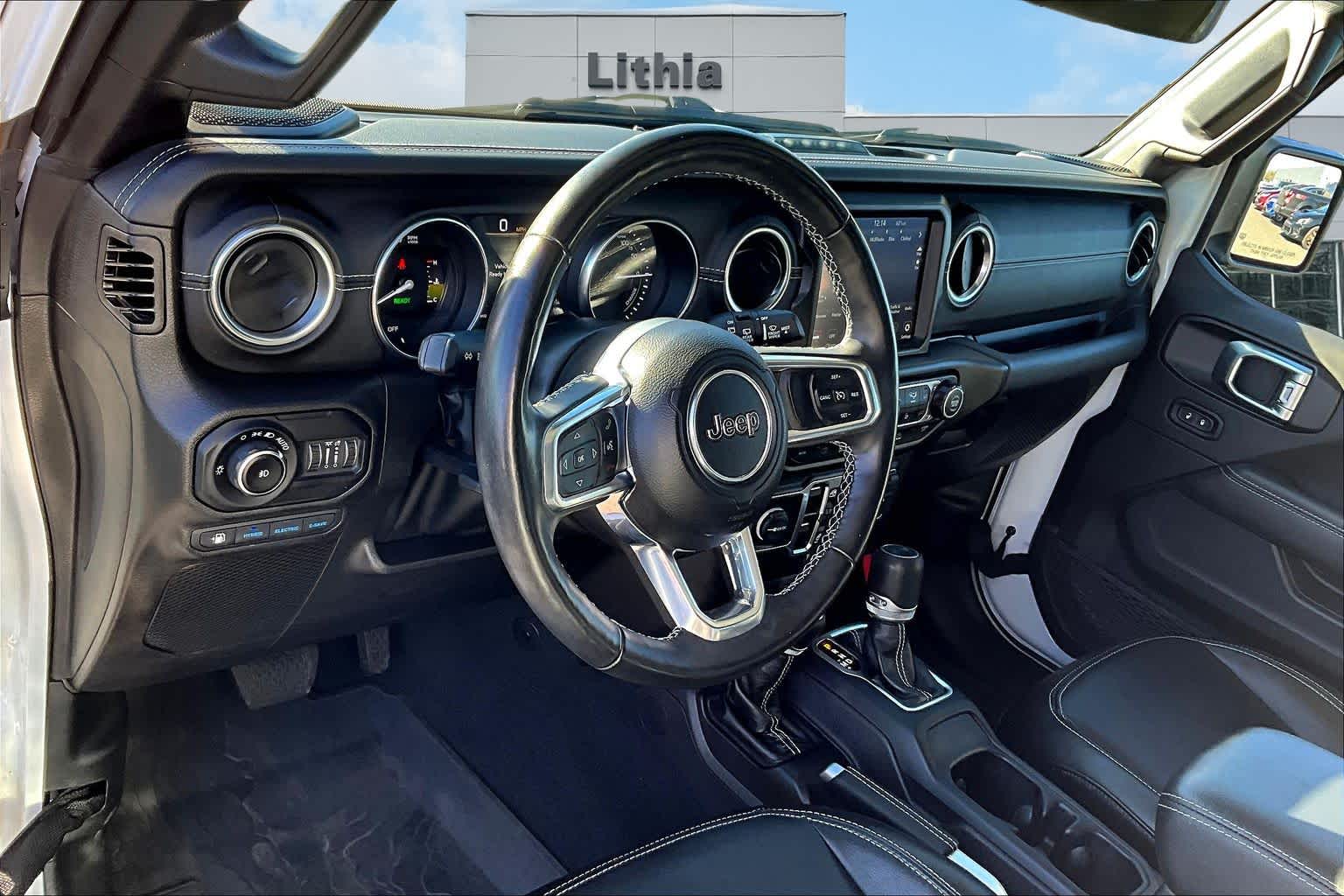 2022 Jeep Wrangler 4xe Unlimited Sahara photo 2