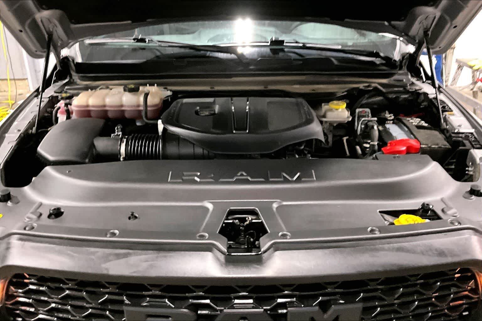 Thumbnail: 2025 RAM 1500 - 9