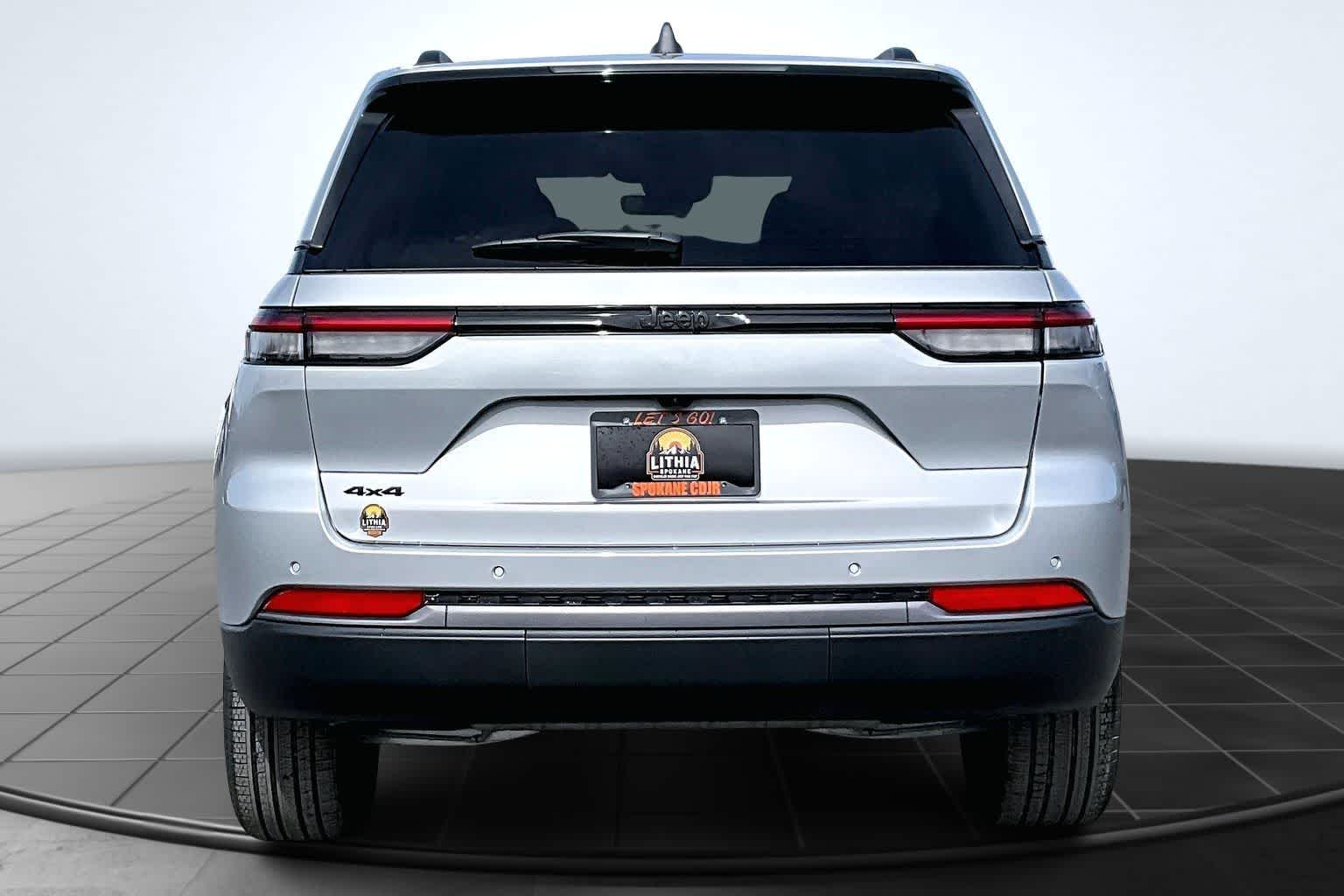 Thumbnail: 2026 Jeep Grand Cherokee - 5