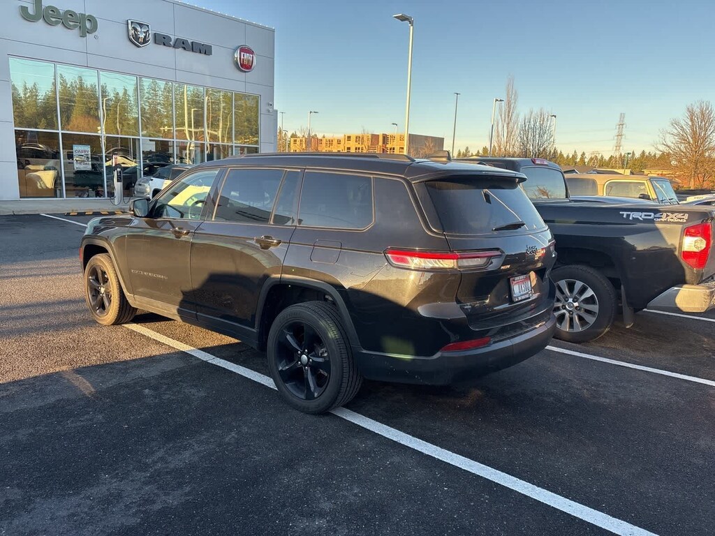 Used 2021 Jeep Grand Cherokee L Altitude SUV