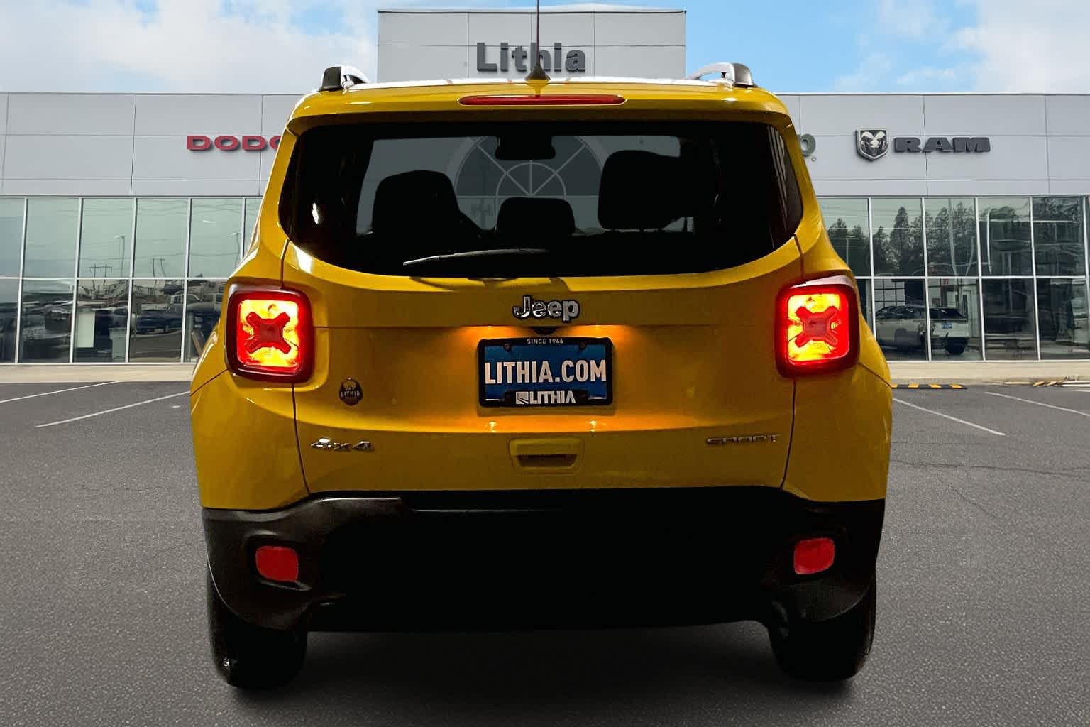 Thumbnail: 2018 Jeep Renegade - 5