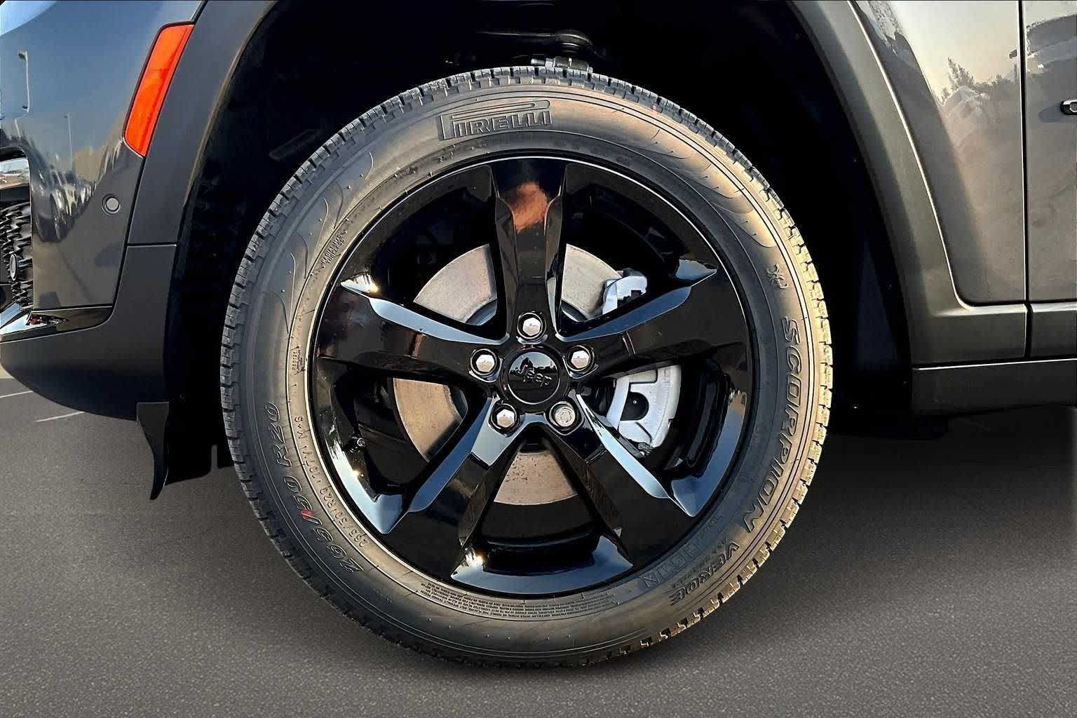 Thumbnail: 2025 Jeep Grand Cherokee L - 9