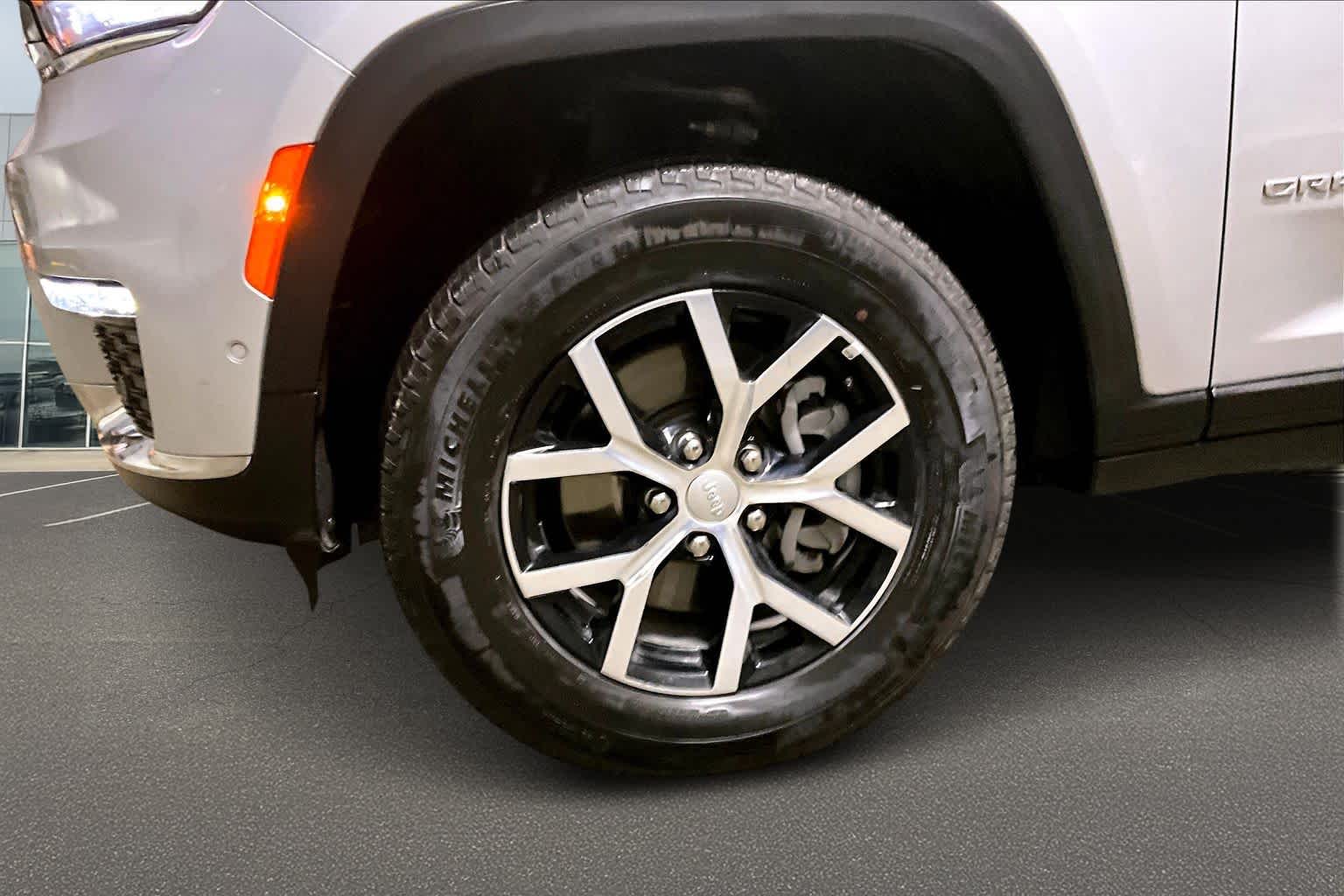 Thumbnail: 2024 Jeep Grand Cherokee L - 8