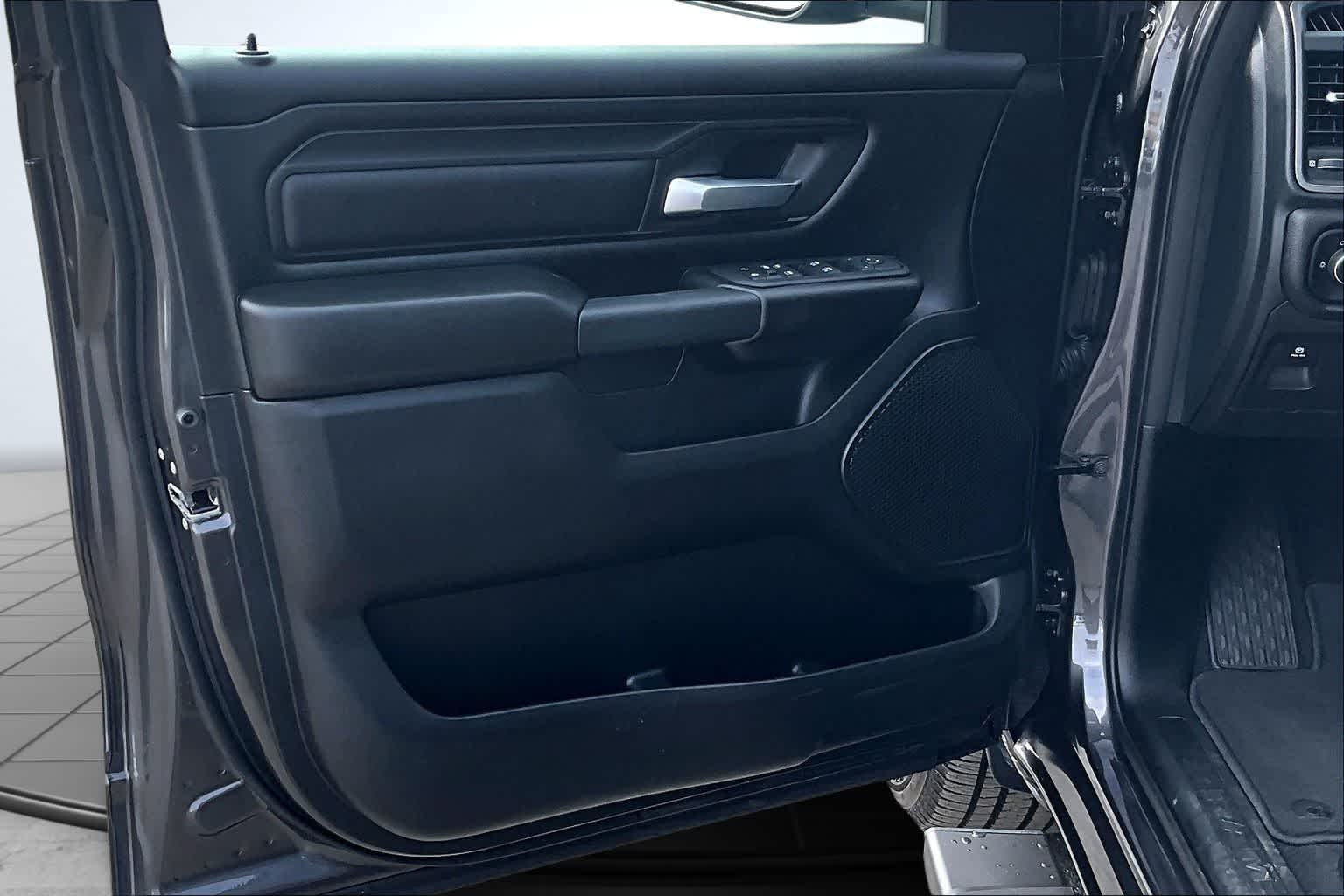 Thumbnail: 2025 RAM 1500 - 28