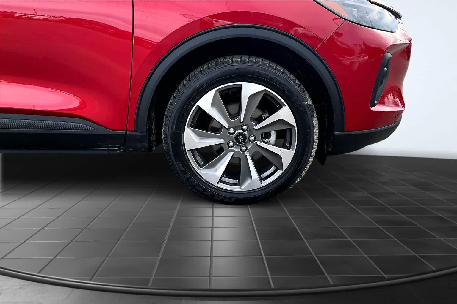 Thumbnail: 2024 Ford Escape - 34